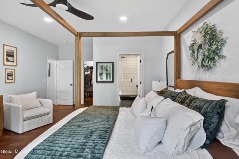 18 Bernie Loop Troy NY 12180
