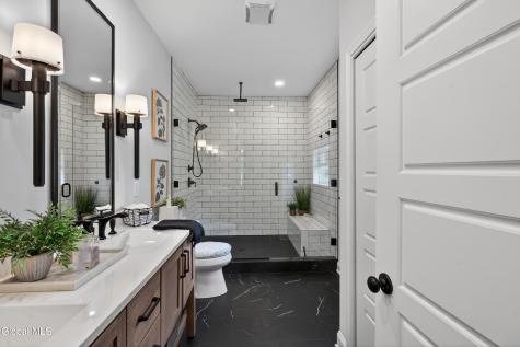 18 Bernie Loop Troy NY 12180