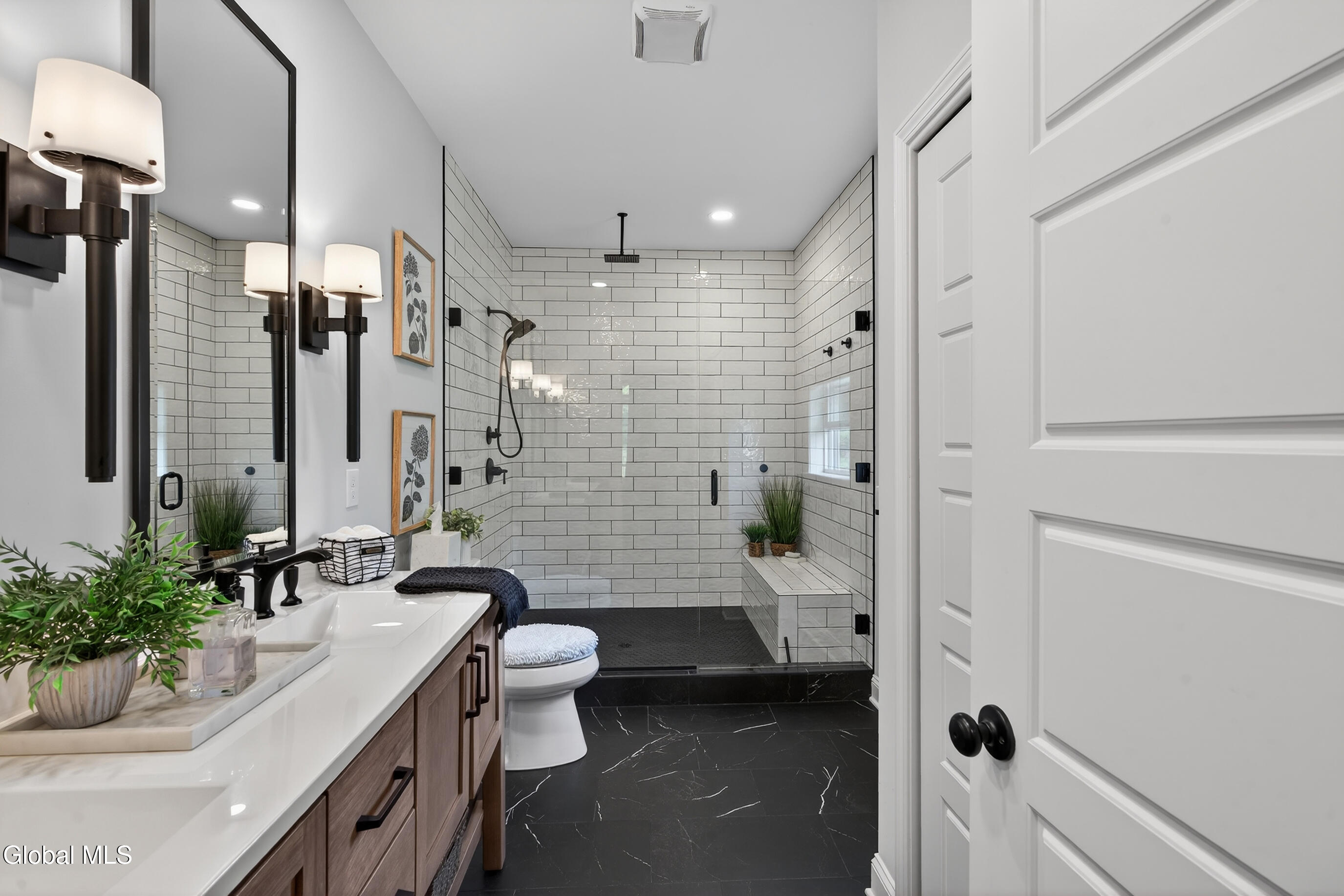 18 Bernie Loop Troy NY 12180