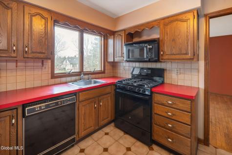2 Georgian Terrace Loudonville NY 12211