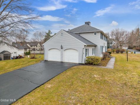 2 Georgian Terrace Loudonville NY 12211