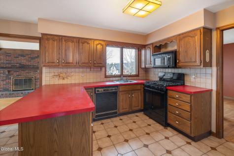 2 Georgian Terrace Loudonville NY 12211