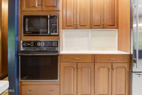 915 Londonderry Court Schenectady NY 12309