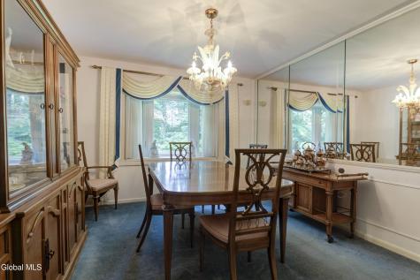 915 Londonderry Court Schenectady NY 12309