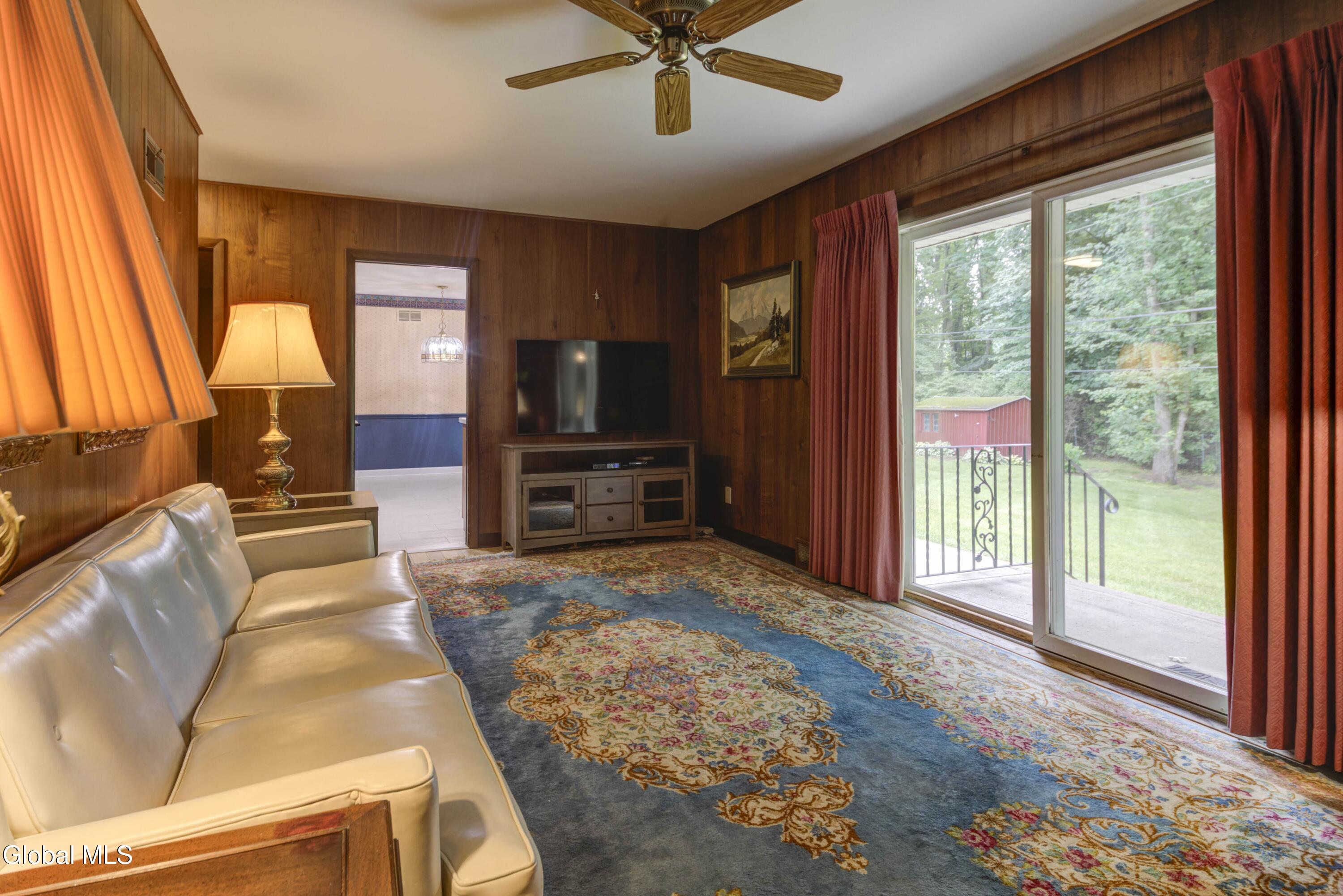 915 Londonderry Court Schenectady NY 12309