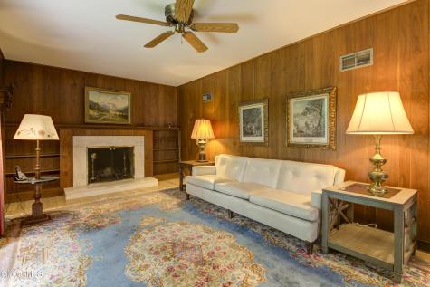 915 Londonderry Court Schenectady NY 12309