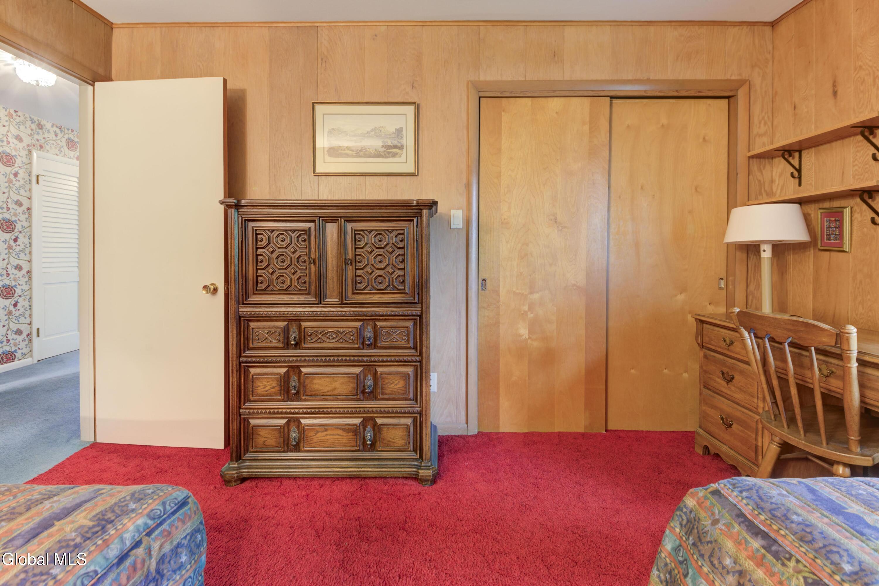 915 Londonderry Court Schenectady NY 12309