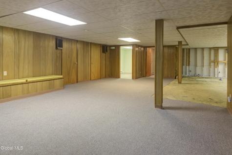 915 Londonderry Court Schenectady NY 12309