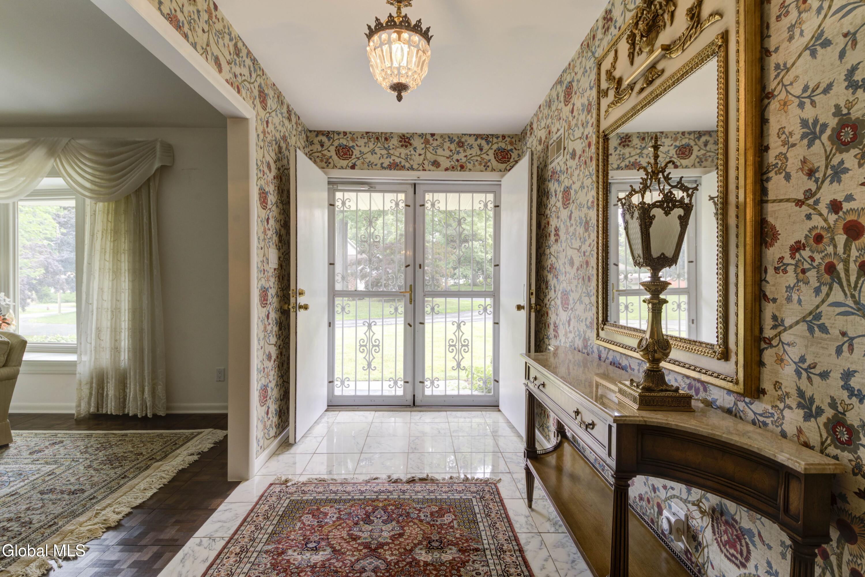 915 Londonderry Court Schenectady NY 12309