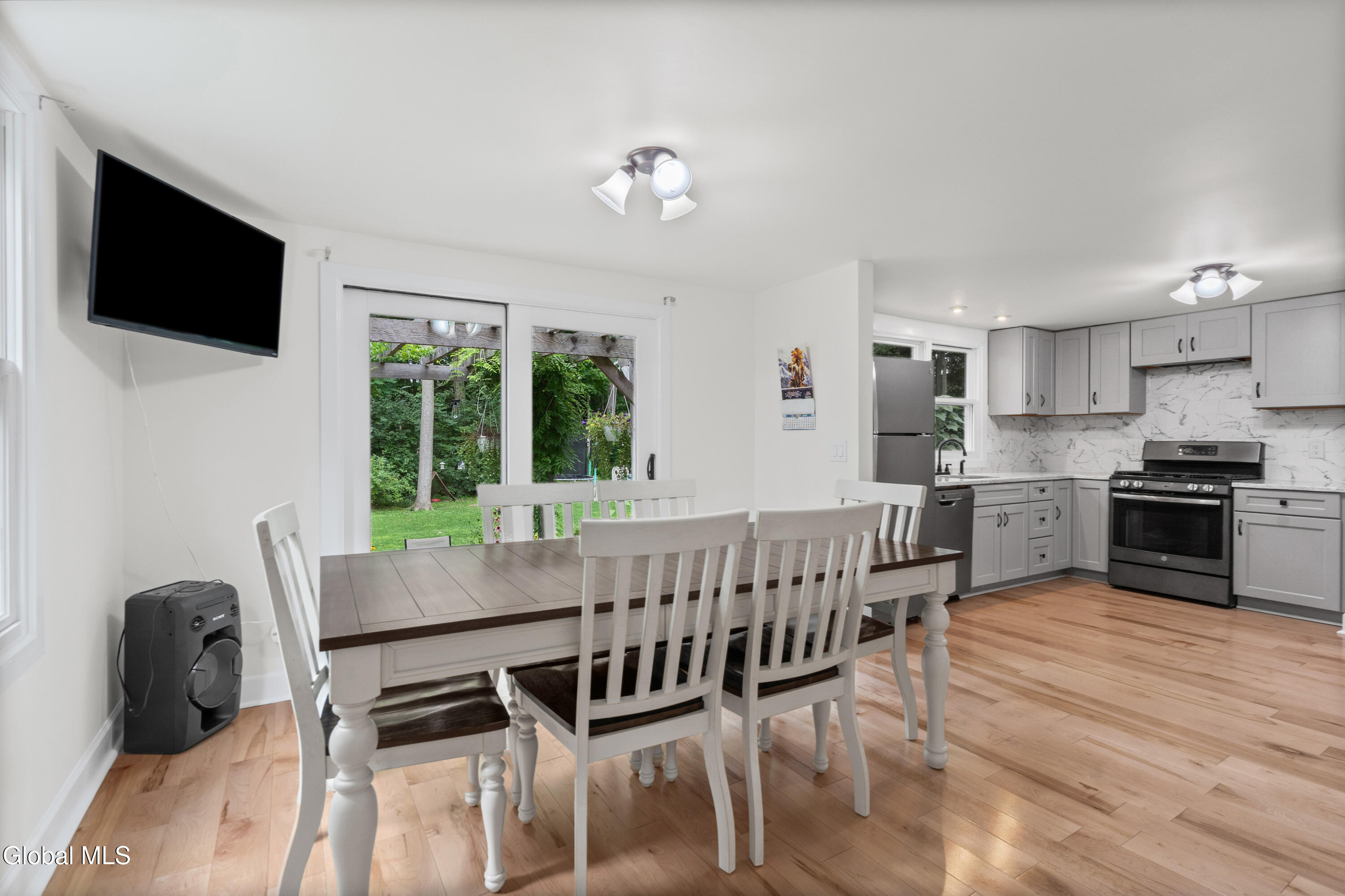 15 Rothermel Lane Extension Kinderhook NY 12106