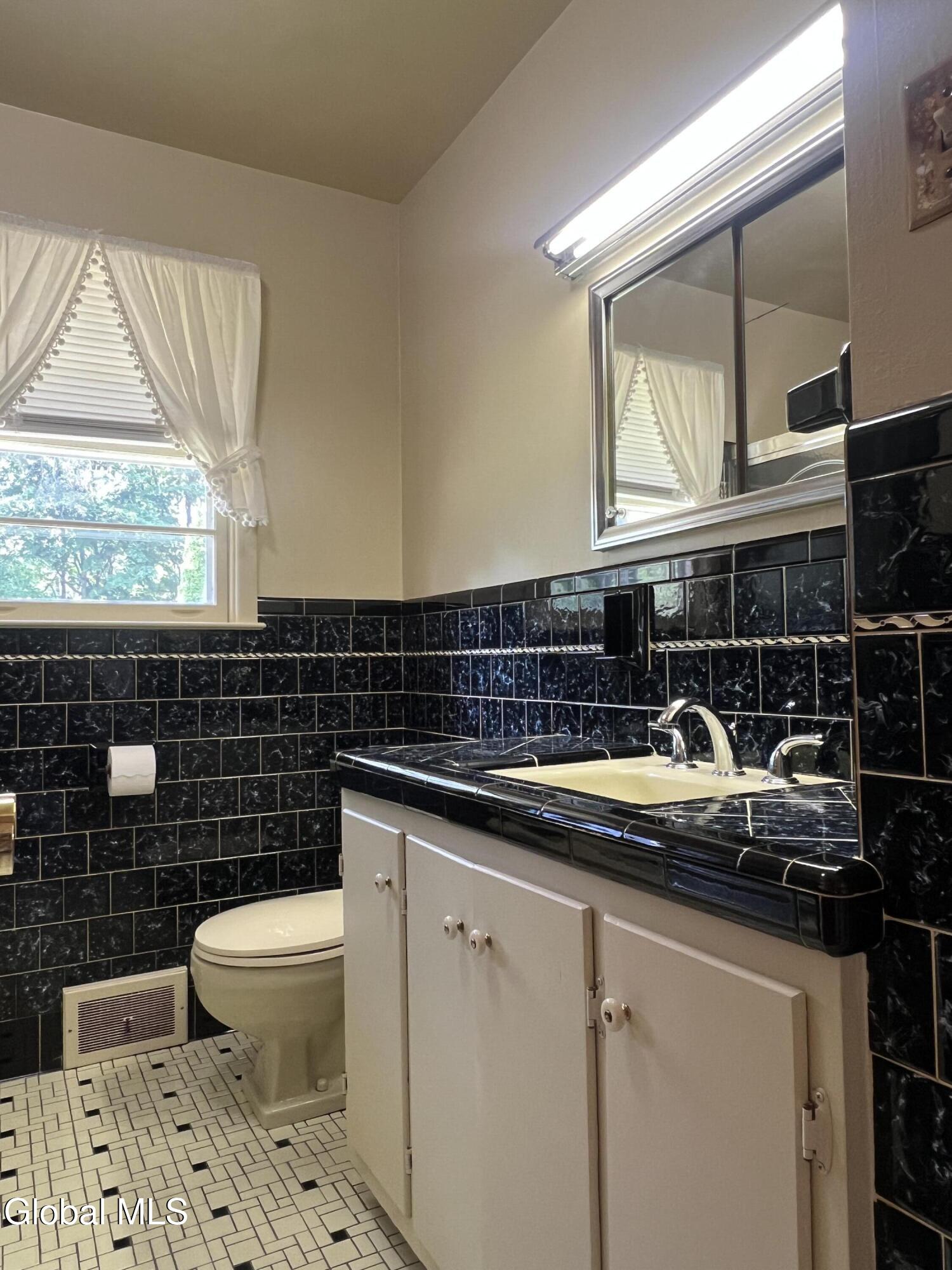 2932 Gibson Street Schenectady NY 12304
