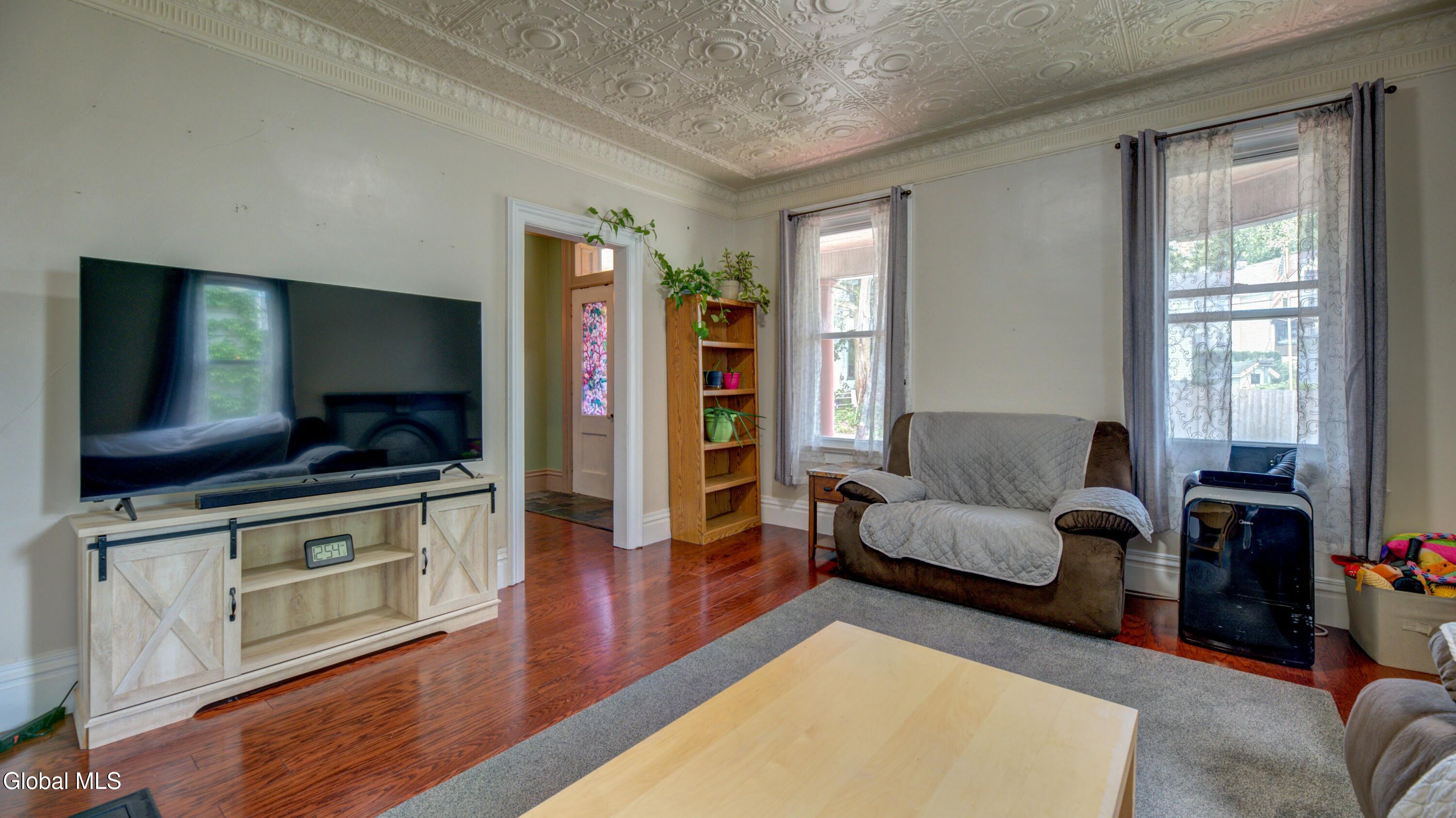 11 E State Street Johnstown NY 12095