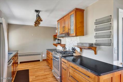 16 Denison Road Niskayuna NY 12309