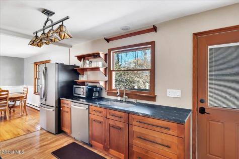 16 Denison Road Niskayuna NY 12309