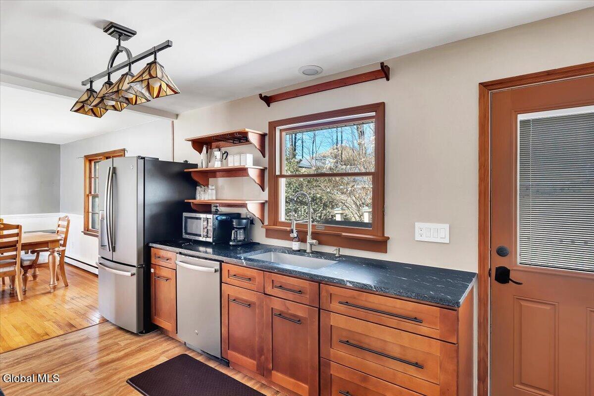 16 Denison Road Niskayuna NY 12309