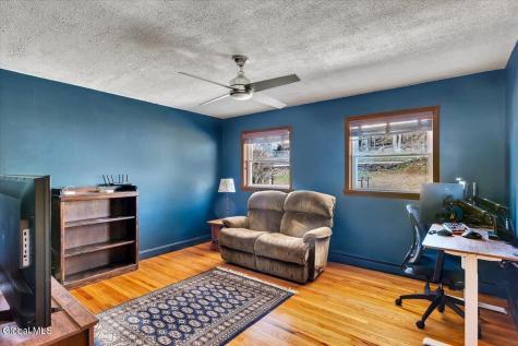 16 Denison Road Niskayuna NY 12309