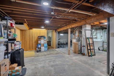 16 Denison Road Niskayuna NY 12309