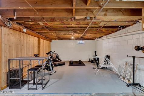 16 Denison Road Niskayuna NY 12309