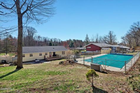 16 Denison Road Niskayuna NY 12309