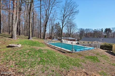 16 Denison Road Niskayuna NY 12309