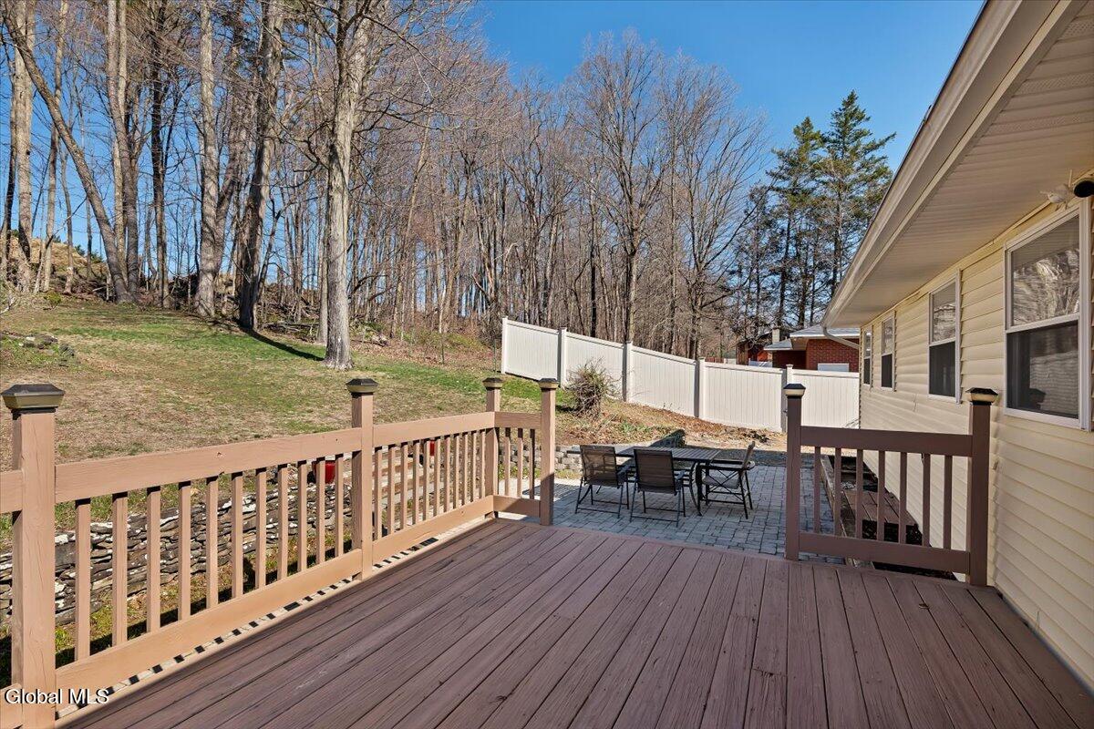 16 Denison Road Niskayuna NY 12309