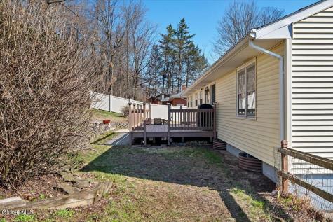 16 Denison Road Niskayuna NY 12309