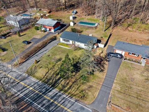 16 Denison Road Niskayuna NY 12309