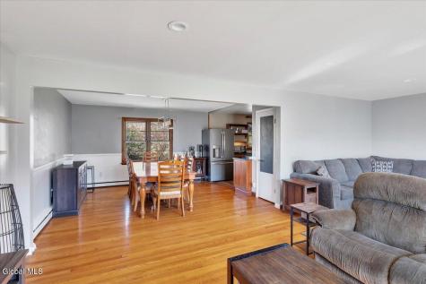 16 Denison Road Niskayuna NY 12309