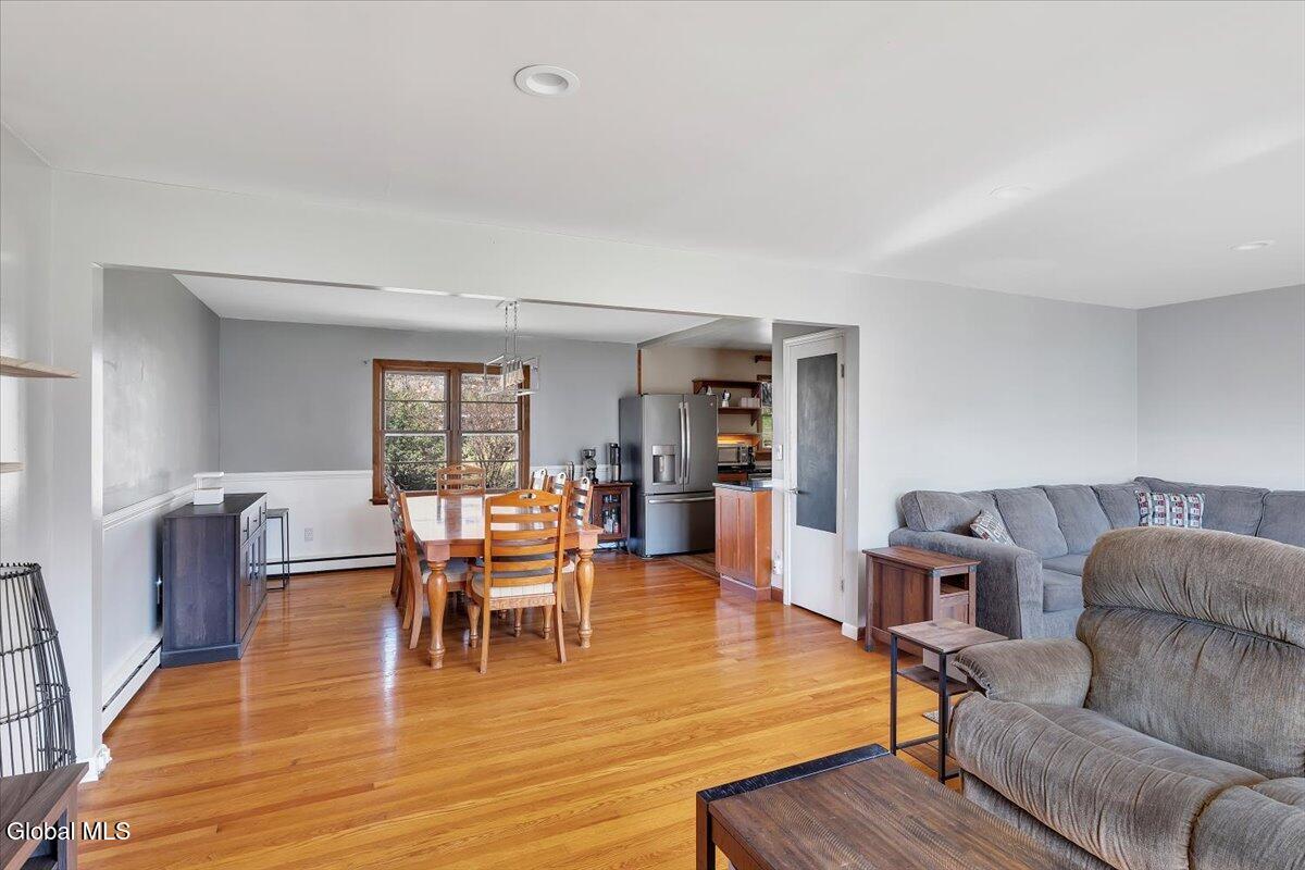 16 Denison Road Niskayuna NY 12309