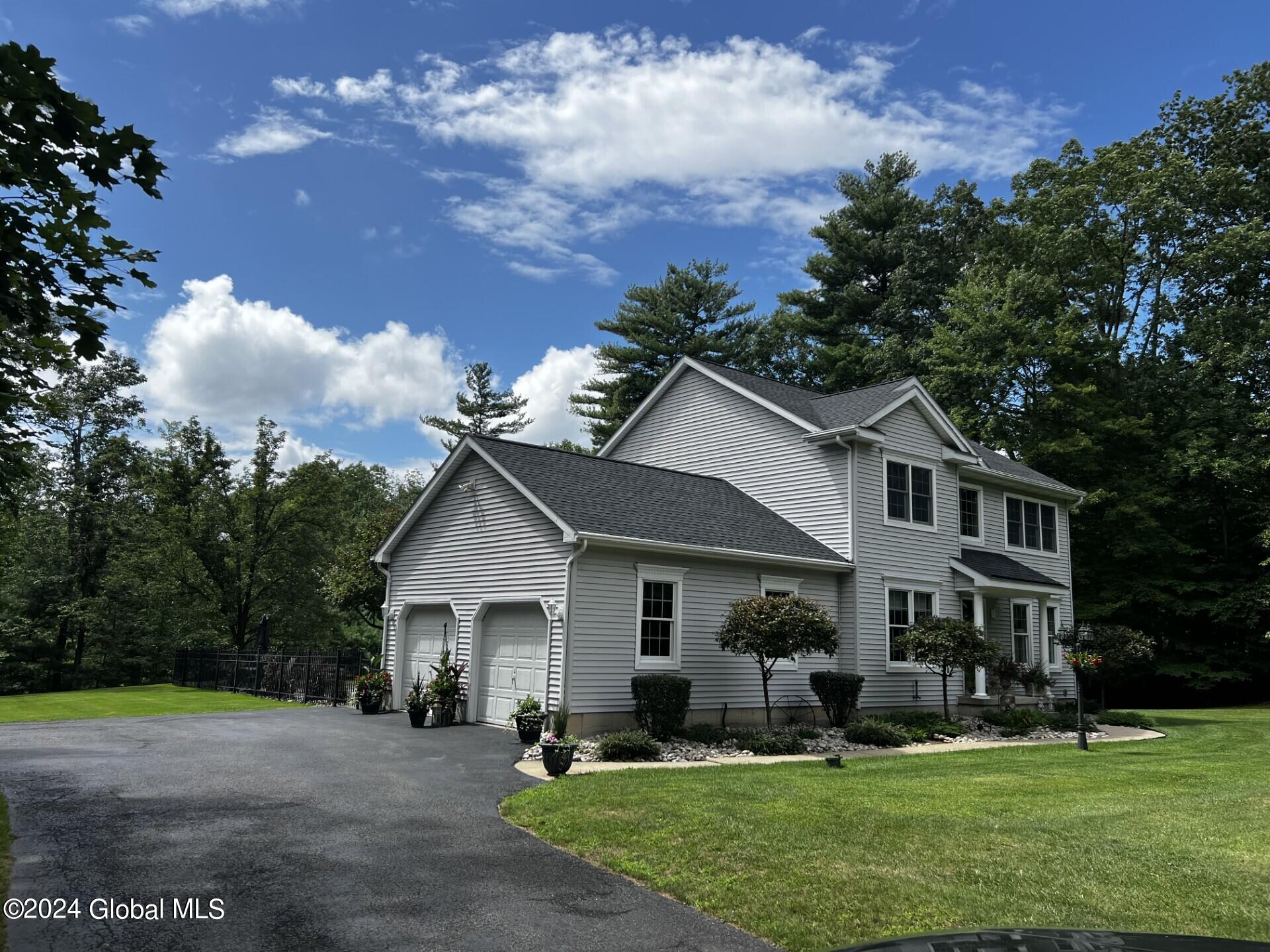 37 Drumlough Road Averill Park NY 12018