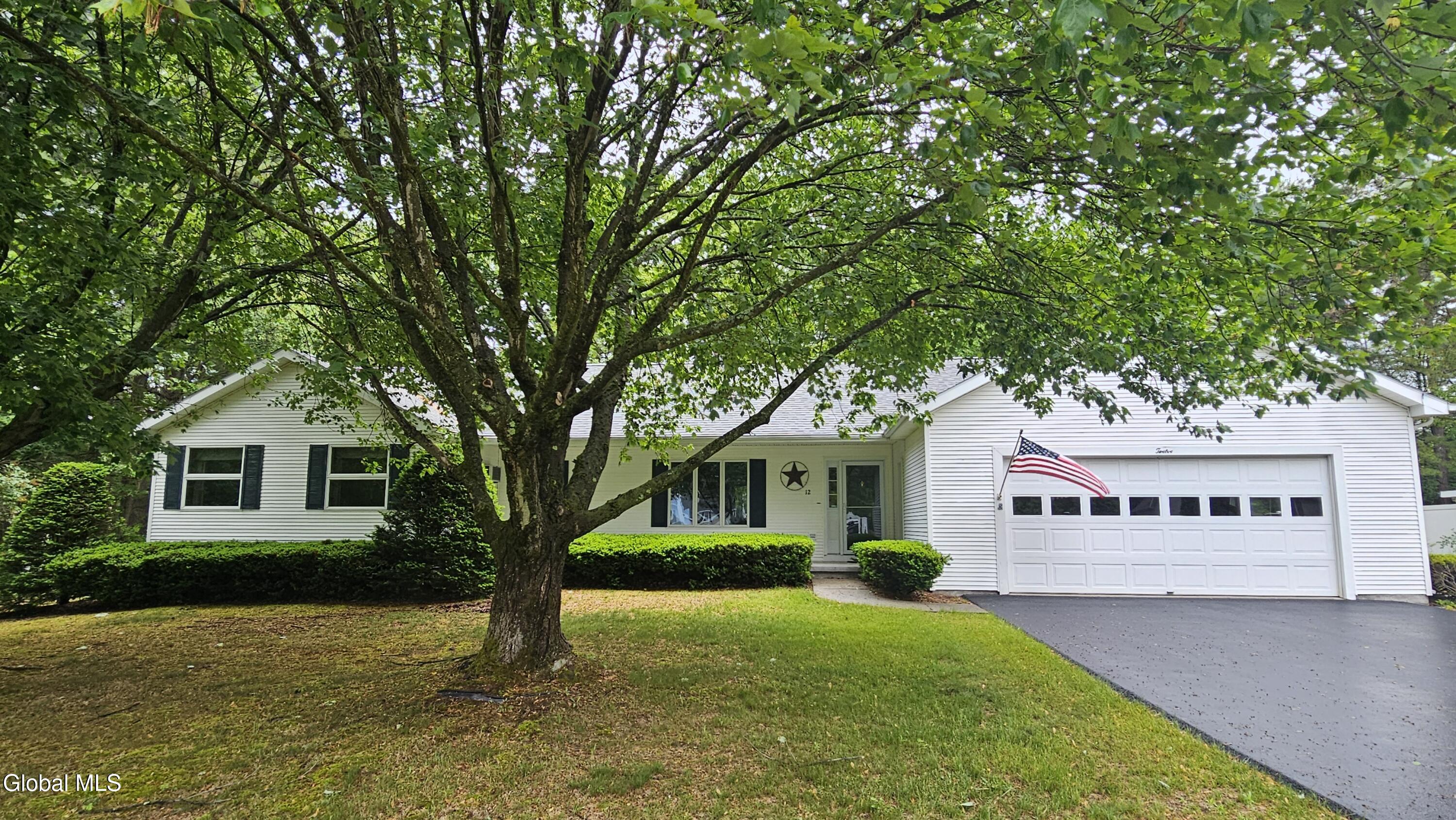 12 Lancestire Drive Queensbury NY 12804