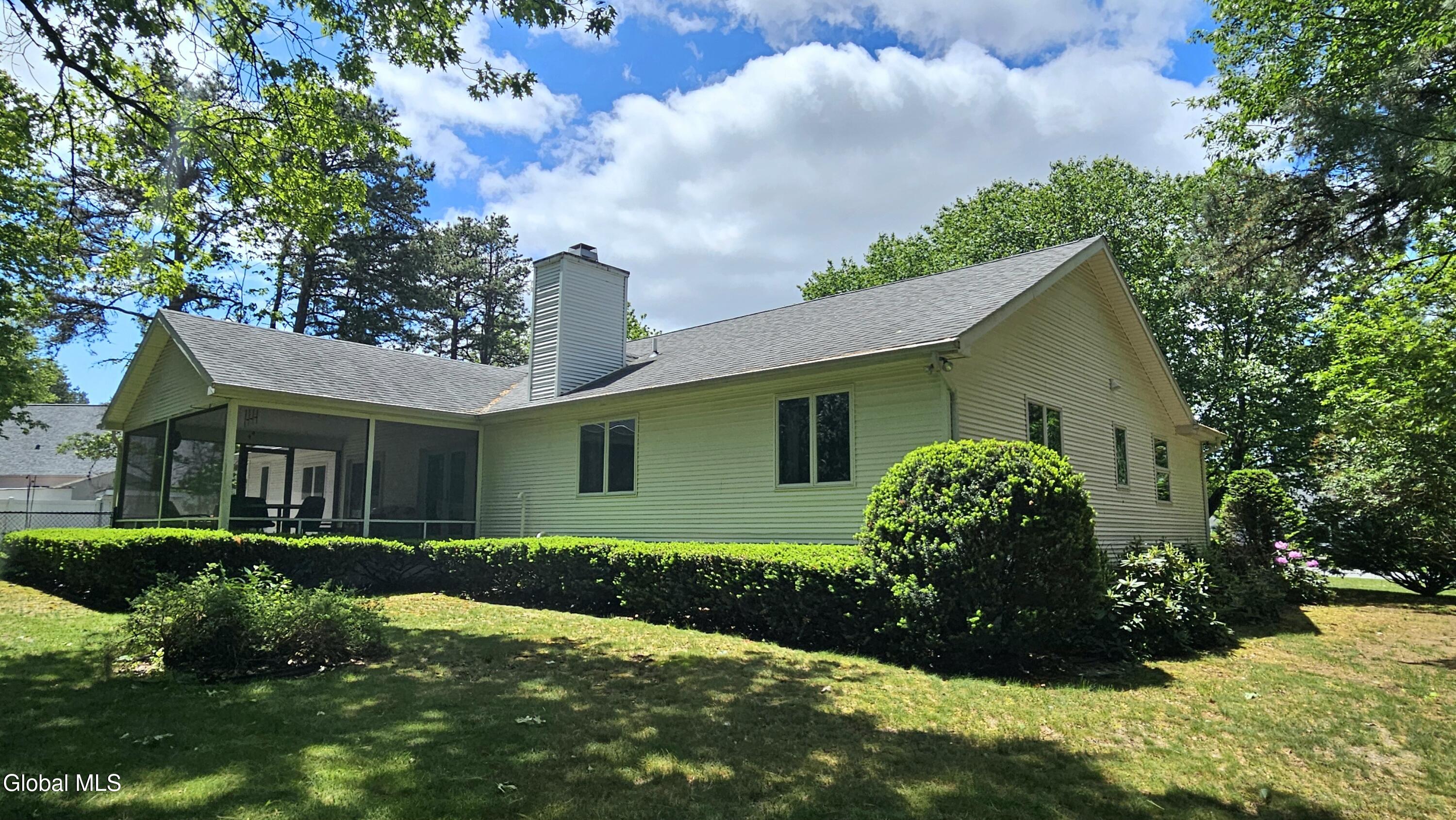 12 Lancestire Drive Queensbury NY 12804