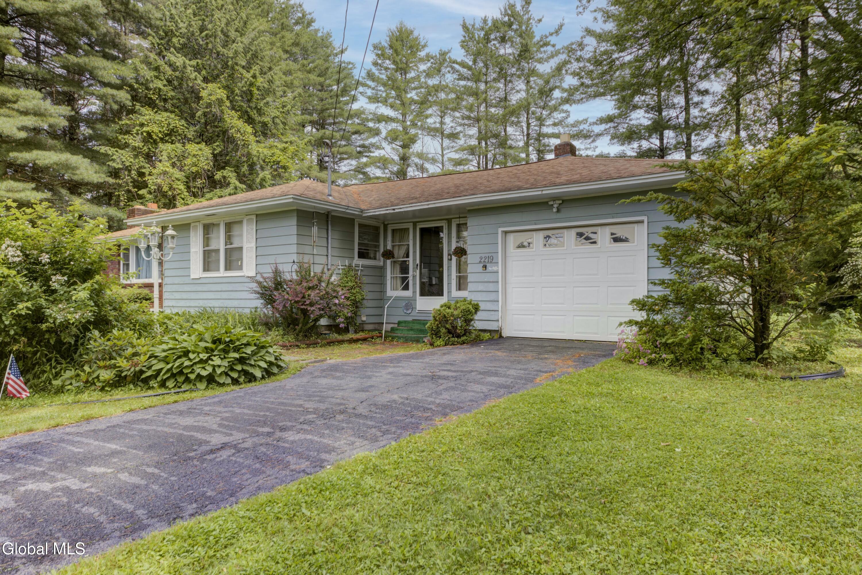 2219 County Highway 107 Amsterdam NY 12010