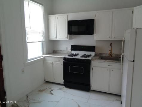 821 Holland Road Schenectady NY 12303