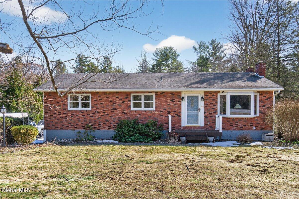 221 Droms Road Glenville NY 12302