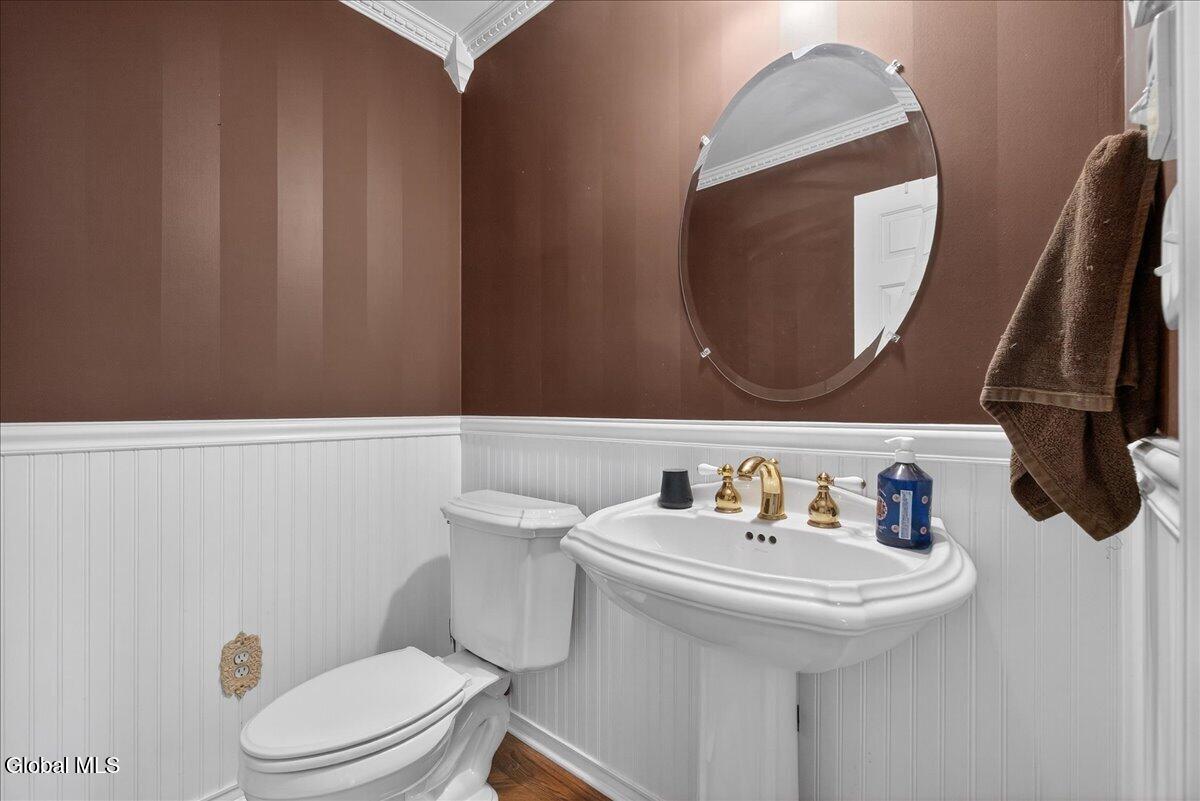 221 Droms Road Glenville NY 12302