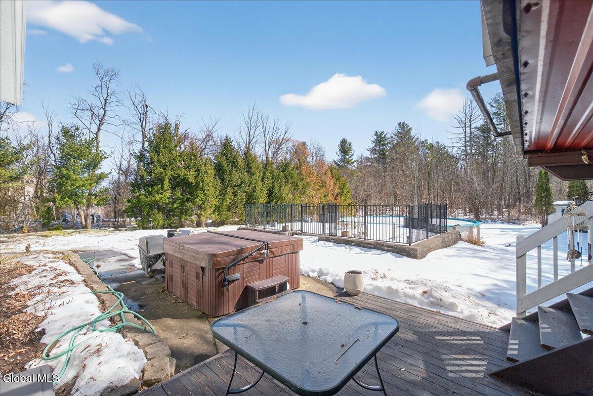 221 Droms Road Glenville NY 12302