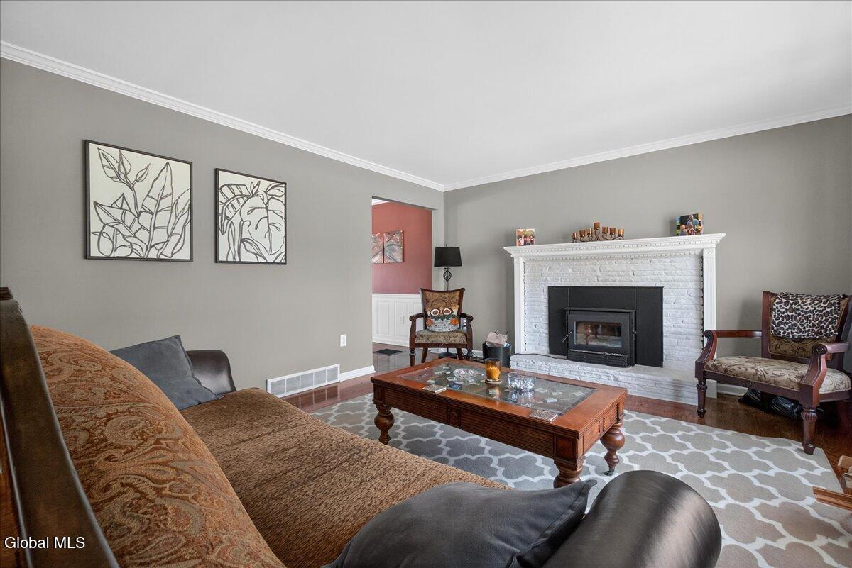221 Droms Road Glenville NY 12302