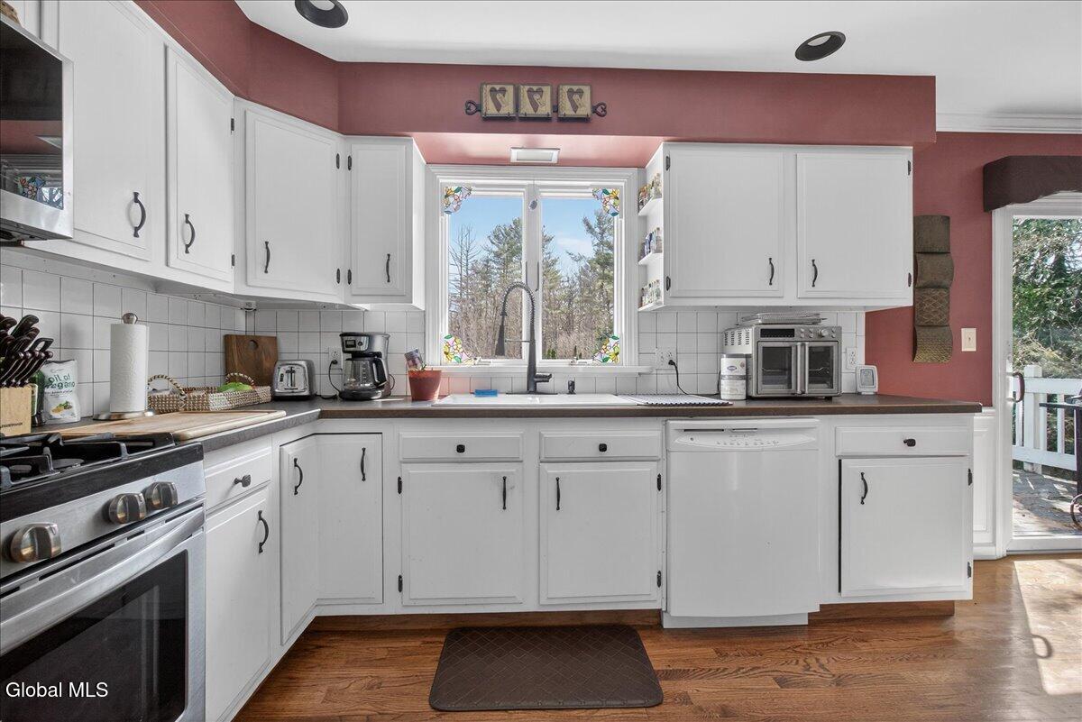 221 Droms Road Glenville NY 12302