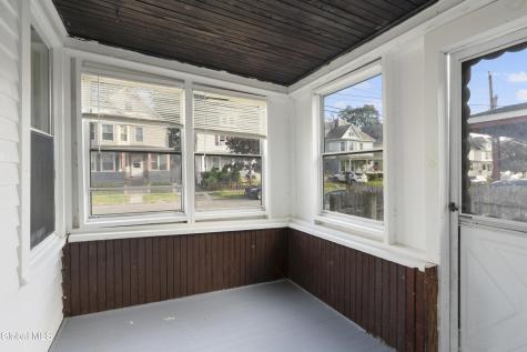 91 Snowden Avenue Schenectady NY 12304