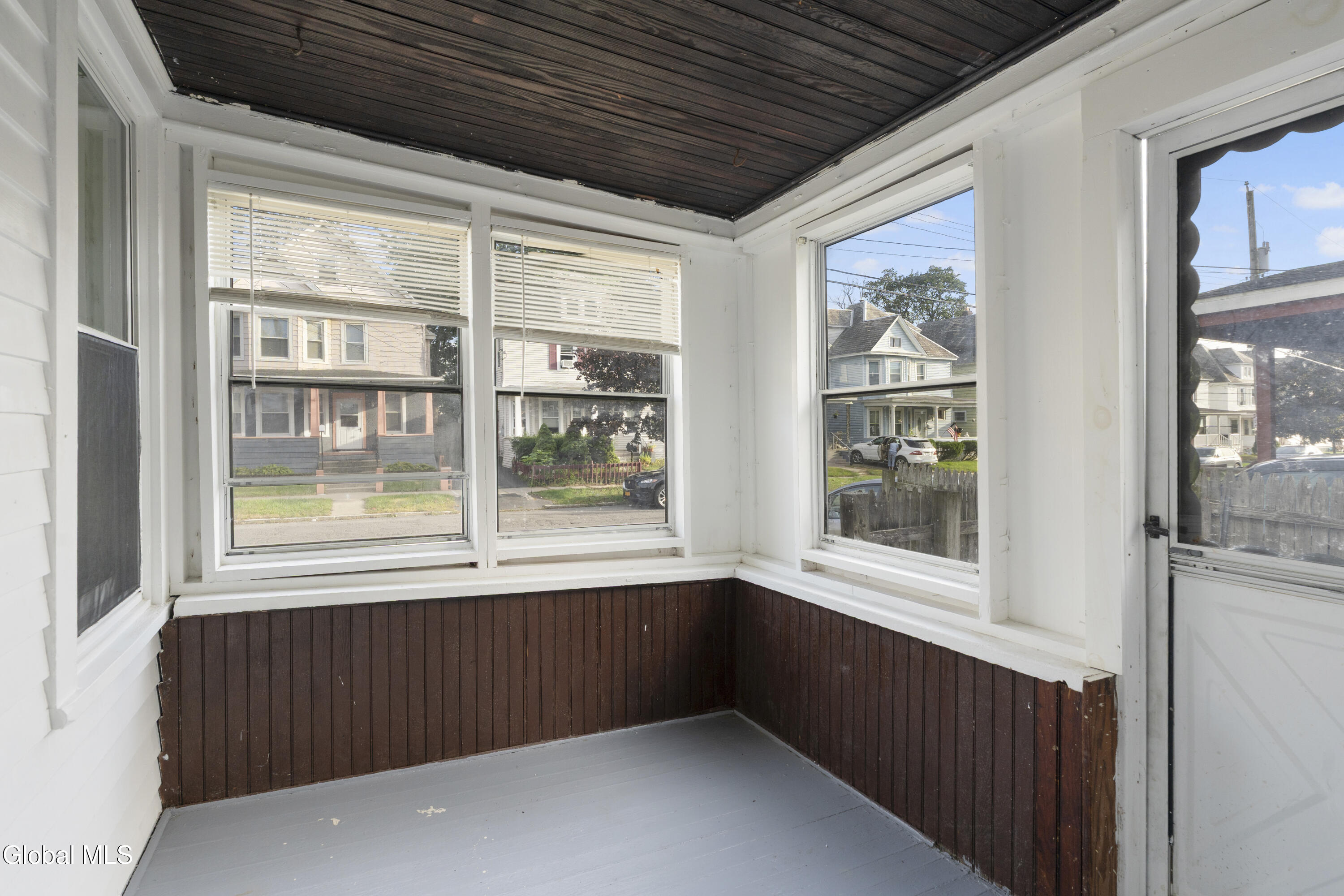 91 Snowden Avenue Schenectady NY 12304