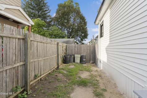 91 Snowden Avenue Schenectady NY 12304