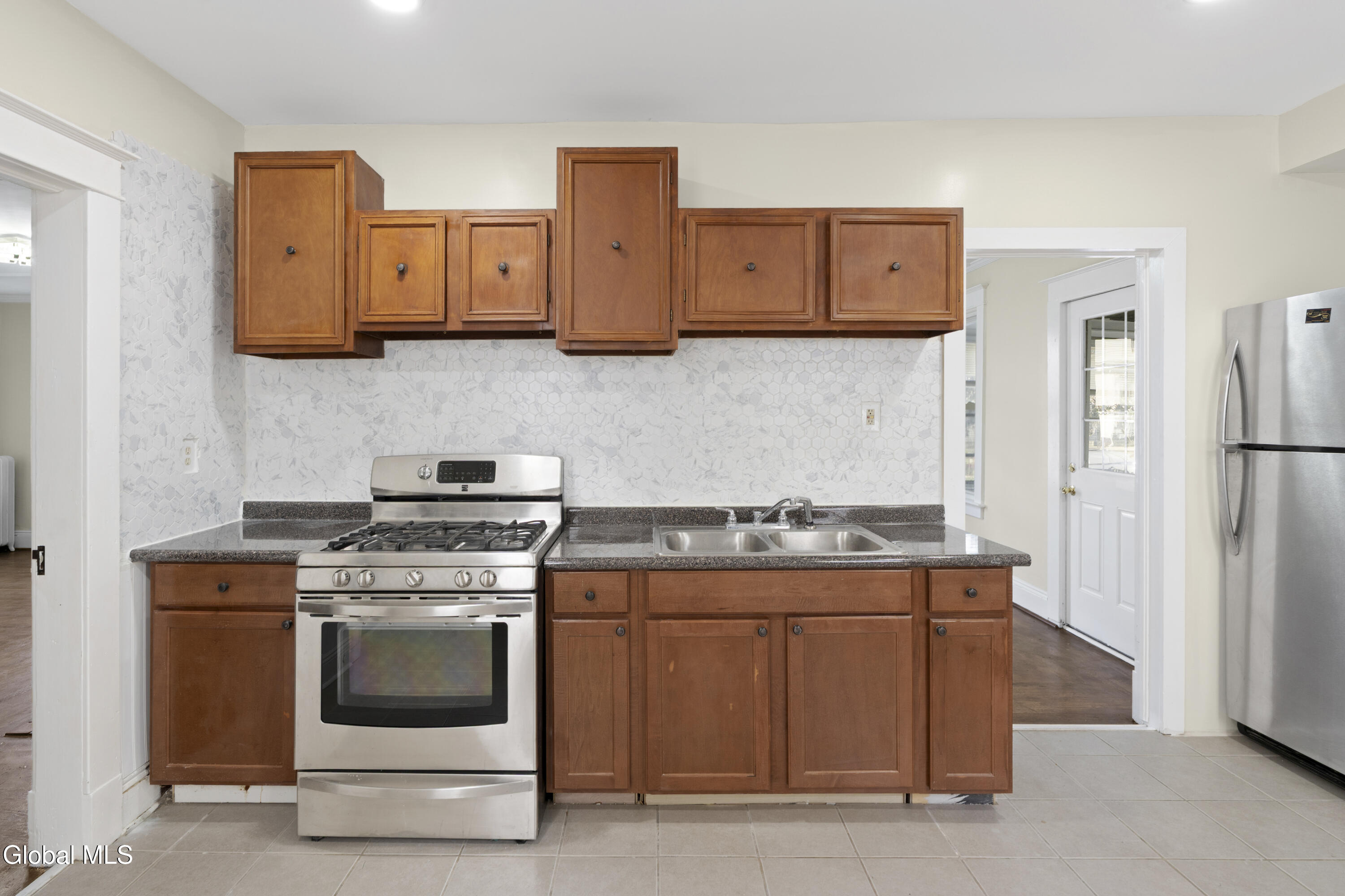 91 Snowden Avenue Schenectady NY 12304
