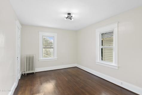 91 Snowden Avenue Schenectady NY 12304
