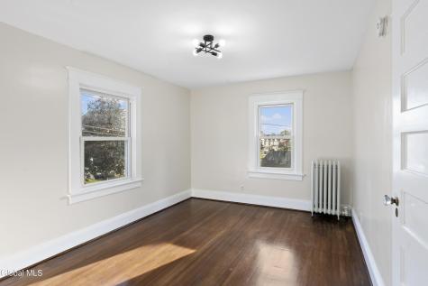 91 Snowden Avenue Schenectady NY 12304