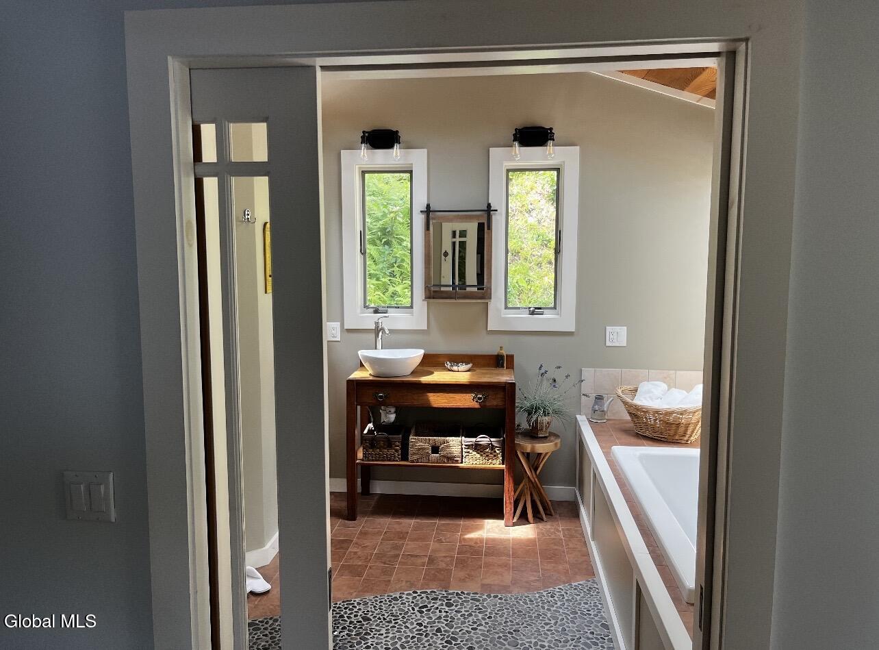 1141 North Shore - L26 Road Hadley NY 12835