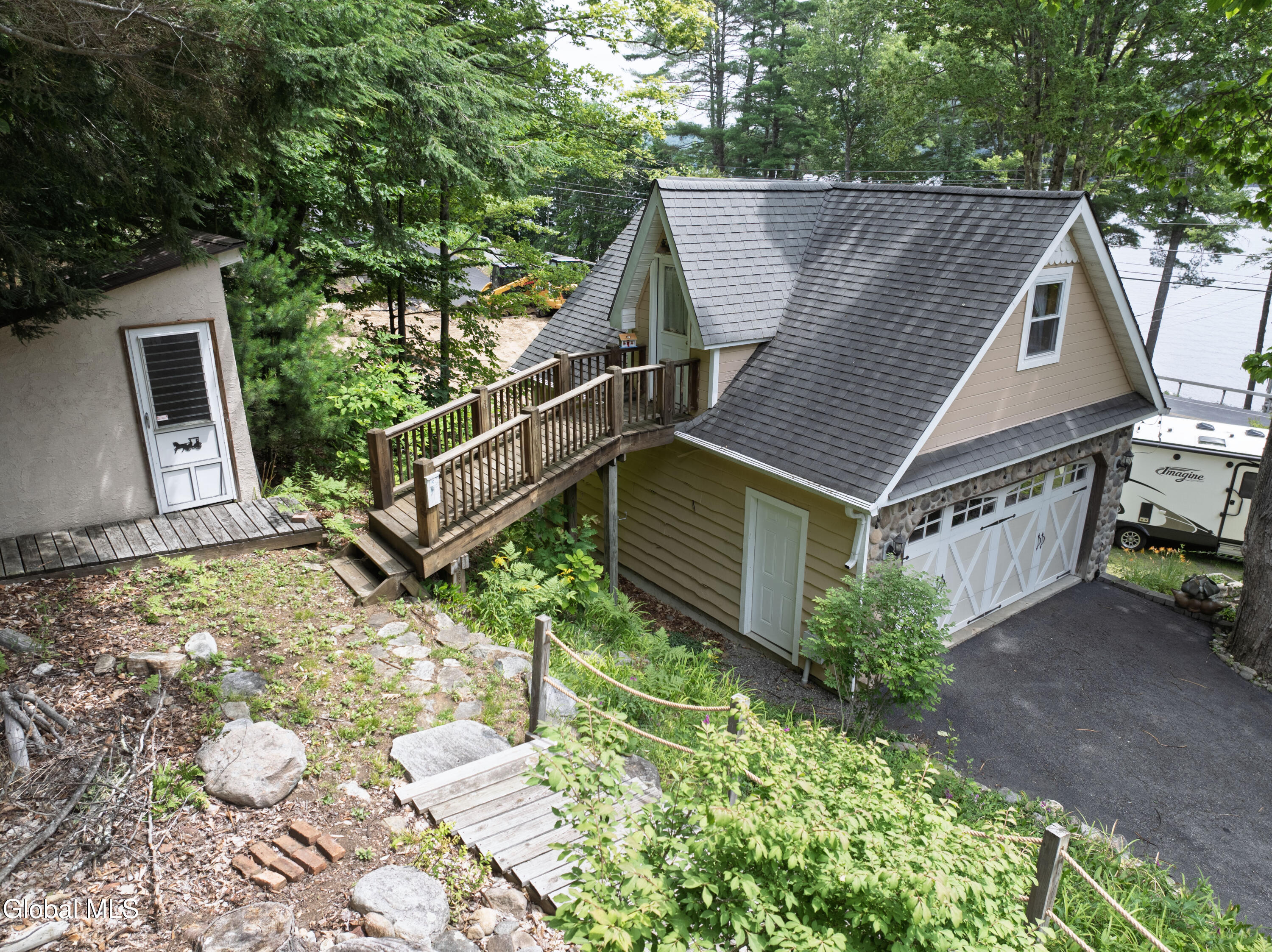 1141 North Shore - L26 Road Hadley NY 12835