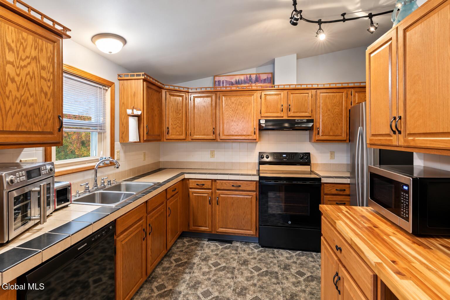 237 Sugar Hill Road Rexford NY 12148