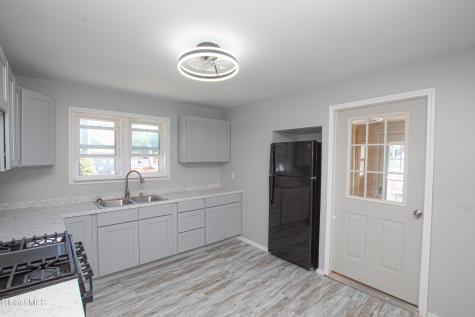 18 Newman Street Gloversville NY 12078