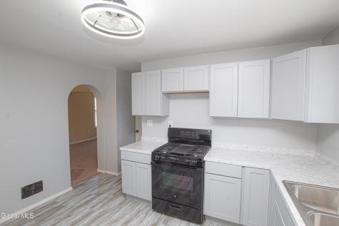 18 Newman Street Gloversville NY 12078